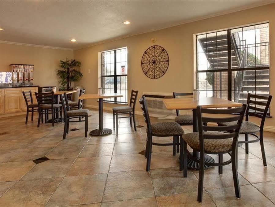 Americas Best Value Inn And Suites Десото Экстерьер фото